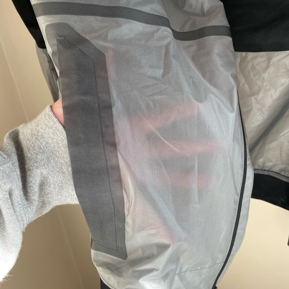 Nike Grey Pink Light- weight Revolution Elite
Football/Soccer Jacket Mens Size M - Picture 13 of 16